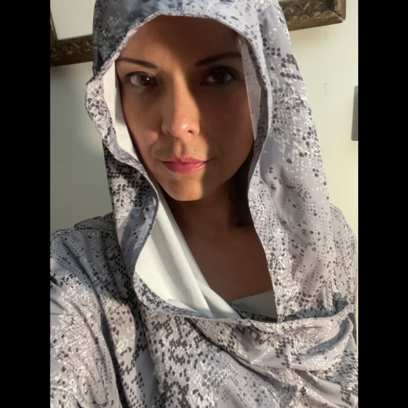 CALVIN KLEIN GREY SNAKESKIN PRINT WINDBREAKER - Picture 1 of 6